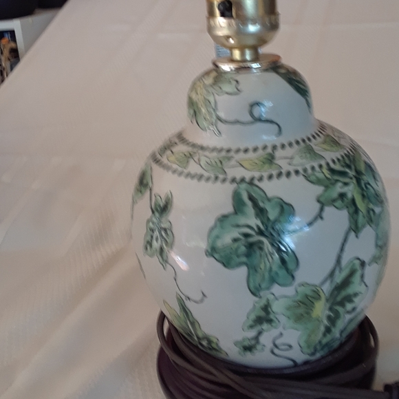 Ceramic night stand lamp - Picture 3 of 6